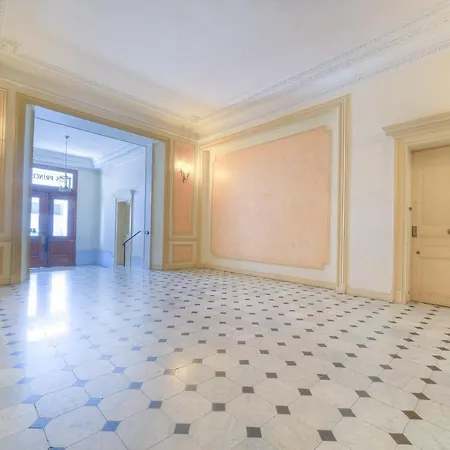Upstays Beachfront Calm 45M2 Apartment *
